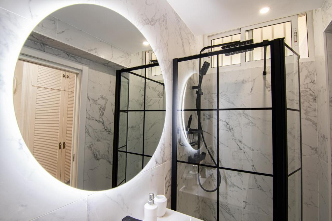 Apartment Puerto Marina - First Line Beach - Benalmadena - Malaga Luaran gambar