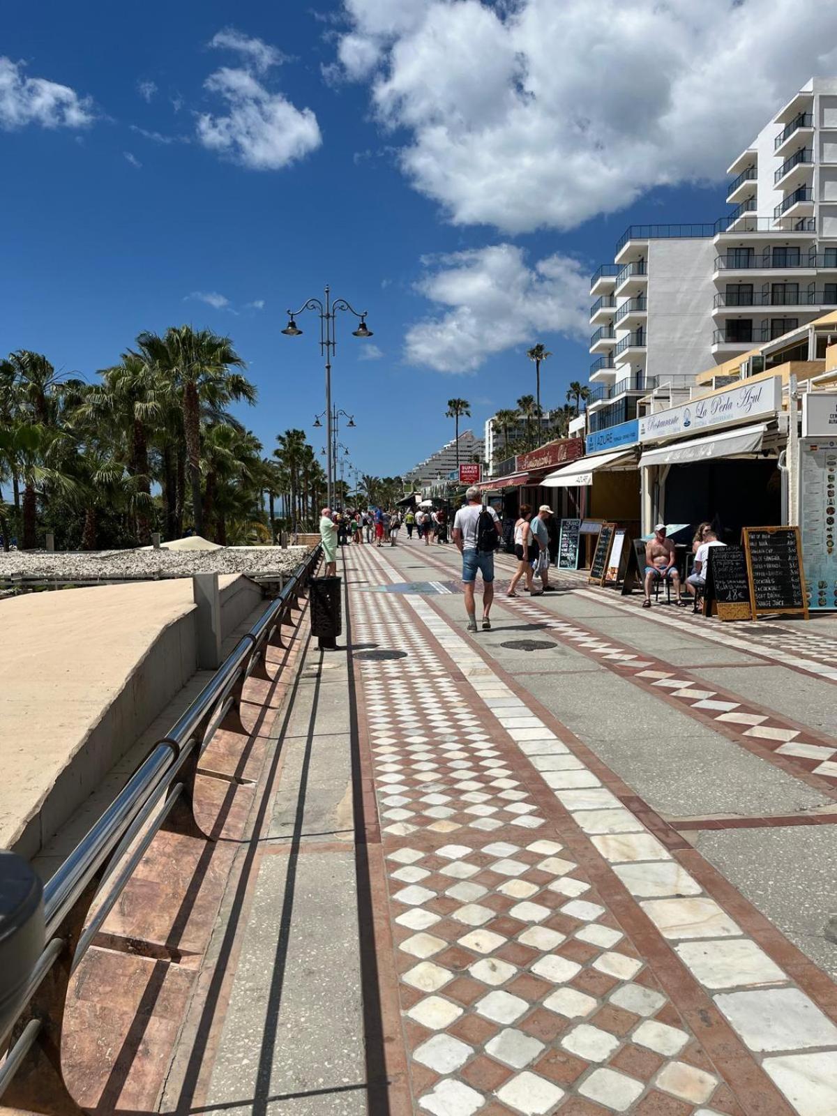 Apartment Puerto Marina - First Line Beach - Benalmadena - Malaga Luaran gambar
